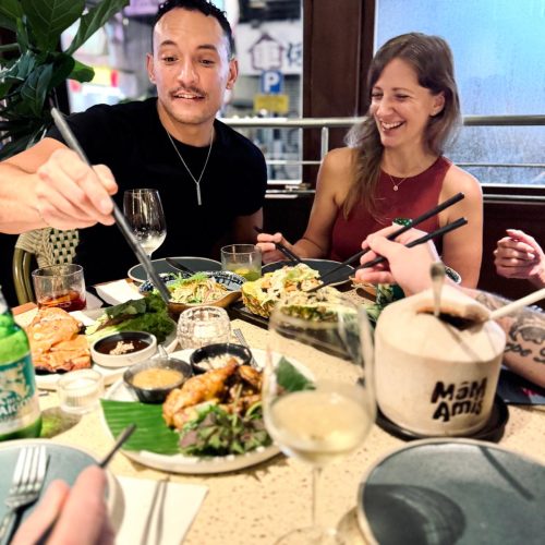 mamamis-feast-of-friends