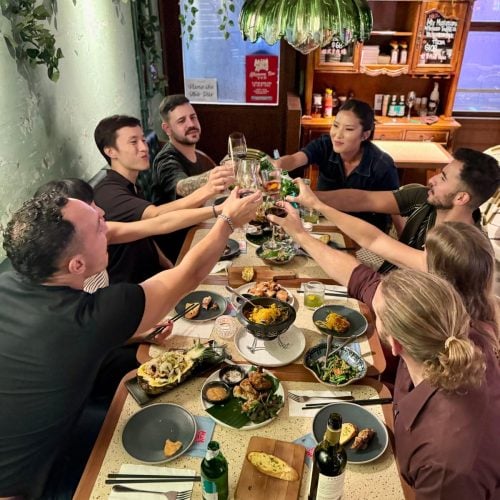 mamamis-host-a-party